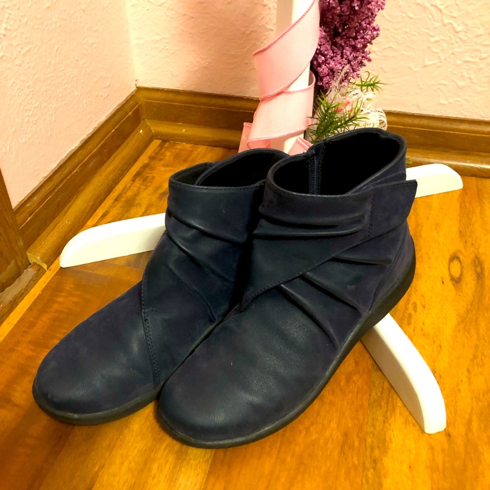 Navy Clarks Booties